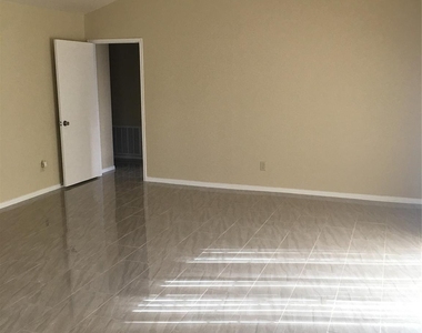 4331 Smooth Oak Lane - Photo Thumbnail 1