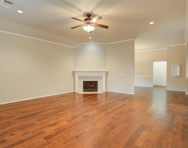 18422 Auburn Woods Drive - Photo Thumbnail 12