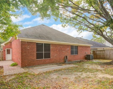 18422 Auburn Woods Drive - Photo Thumbnail 38