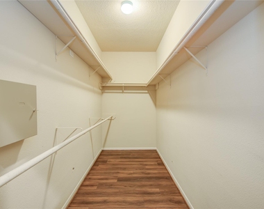 18422 Auburn Woods Drive - Photo Thumbnail 26