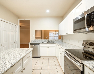 18422 Auburn Woods Drive - Photo Thumbnail 22