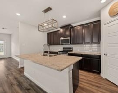 4231 Reese Ravine Lane - Photo Thumbnail 14