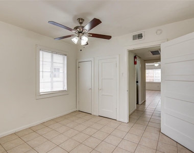 1828 W Main Street - Photo Thumbnail 11