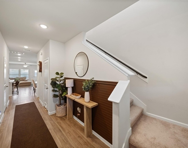 8015 Peppercorn Street - Photo Thumbnail 5