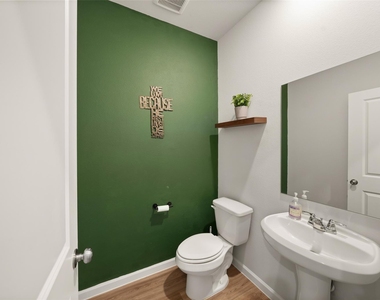8015 Peppercorn Street - Photo Thumbnail 11