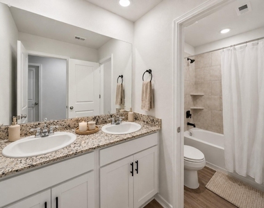 8015 Peppercorn Street - Photo Thumbnail 16