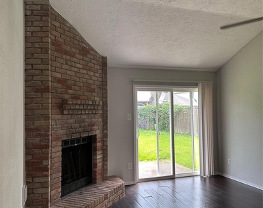 19530 Gladewater Drive - Photo Thumbnail 3