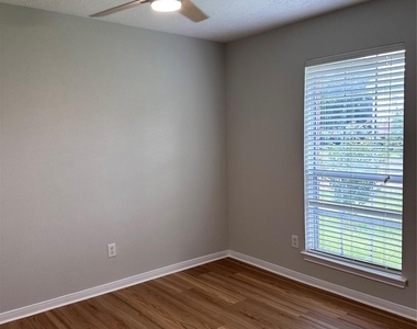 19530 Gladewater Drive - Photo Thumbnail 13