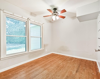 1007 Plum Street - Photo Thumbnail 10