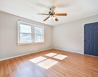 1007 Plum Street - Photo Thumbnail 11