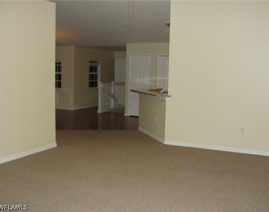 1295 Henley Street - Photo Thumbnail 10
