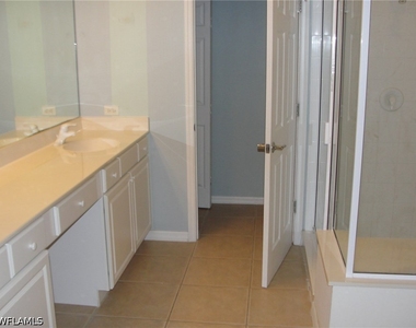 1295 Henley Street - Photo Thumbnail 8