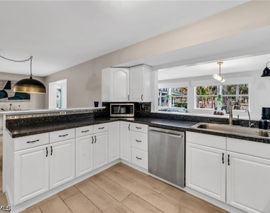 1840 23rd Street Sw - Photo Thumbnail 9