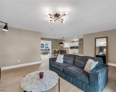 1840 23rd Street Sw - Photo Thumbnail 5