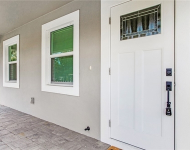27304 Dortch Avenue - Photo Thumbnail 12