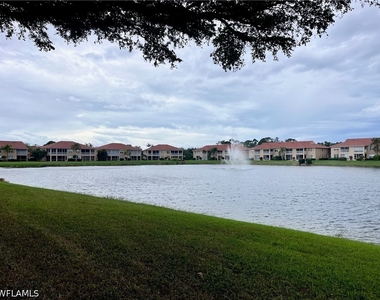 6920 Huntington Lakes Circle - Photo Thumbnail 10