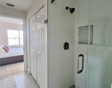 6920 Huntington Lakes Circle - Photo Thumbnail 6