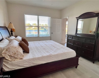 6920 Huntington Lakes Circle - Photo Thumbnail 4