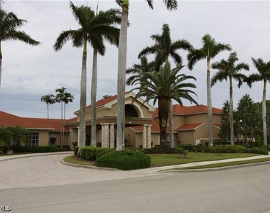 6920 Huntington Lakes Circle - Photo Thumbnail 17