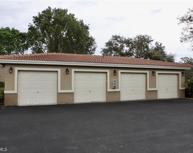 6920 Huntington Lakes Circle - Photo Thumbnail 14