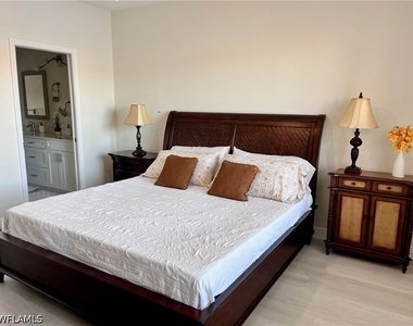 6920 Huntington Lakes Circle - Photo Thumbnail 3