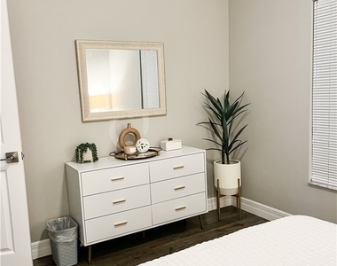 4985 Sandra Bay Drive - Photo Thumbnail 10