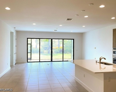 20914 Thistle Leaf Lane - Photo Thumbnail 4