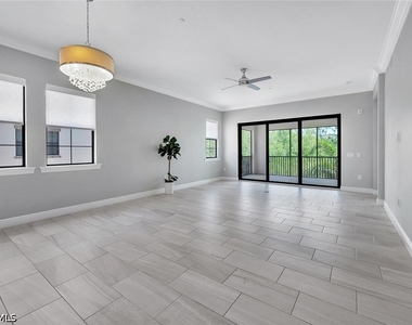 16374 Viansa Way - Photo Thumbnail 8