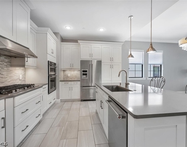 16374 Viansa Way - Photo Thumbnail 27