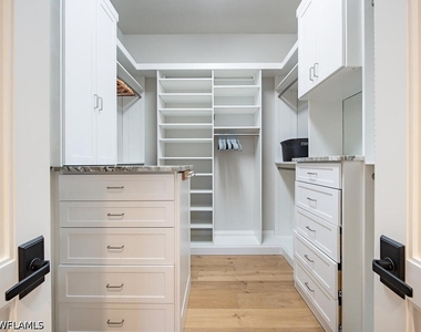 9200 Mercato Way - Photo Thumbnail 12