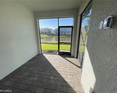 4101 Sonoma Oaks Circle - Photo Thumbnail 36