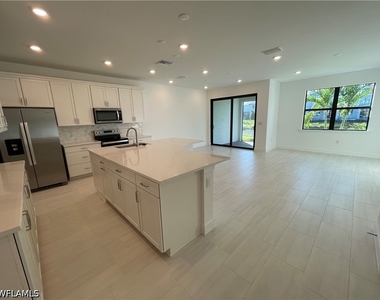 4101 Sonoma Oaks Circle - Photo Thumbnail 3