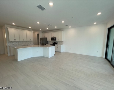4101 Sonoma Oaks Circle - Photo Thumbnail 11
