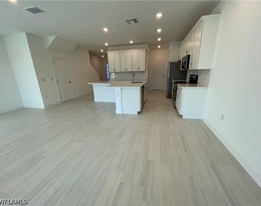 4101 Sonoma Oaks Circle - Photo Thumbnail 13