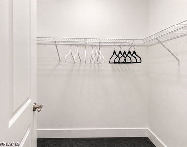 20202 Ainsley Street - Photo Thumbnail 13