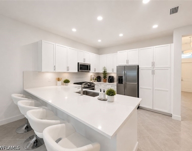 20202 Ainsley Street - Photo Thumbnail 6