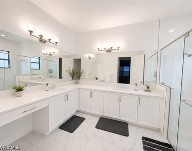 20202 Ainsley Street - Photo Thumbnail 11
