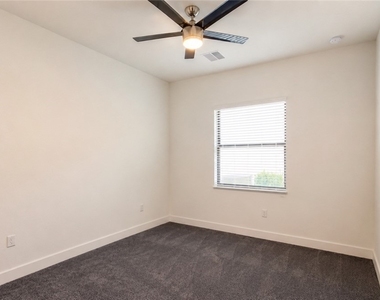 20202 Ainsley Street - Photo Thumbnail 18
