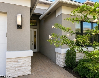 20202 Ainsley Street - Photo Thumbnail 2
