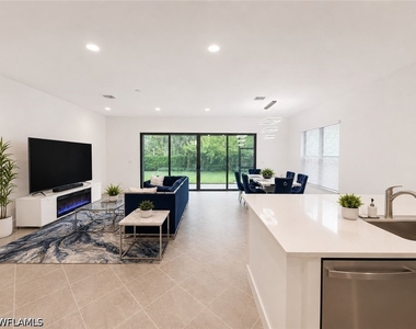20202 Ainsley Street - Photo Thumbnail 4