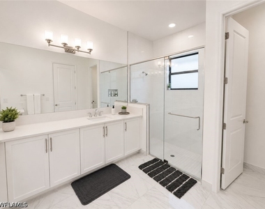 20202 Ainsley Street - Photo Thumbnail 10