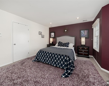 20 Pine Valley - Photo Thumbnail 17