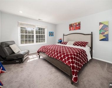 20 Pine Valley - Photo Thumbnail 24