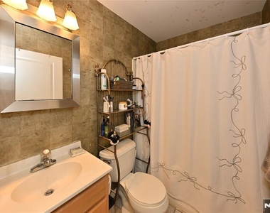 253 Madison - Photo Thumbnail 8