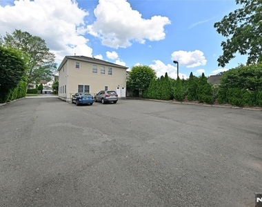 253 Madison - Photo Thumbnail 12
