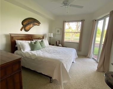3465 Laurel Greens Lane S - Photo Thumbnail 4