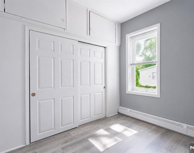 231 Palisade - Photo Thumbnail 4