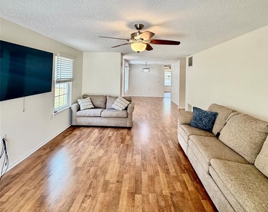 107 Pine Oak - Photo Thumbnail 1