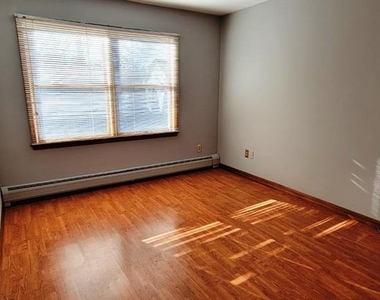 16 Zimmer - Photo Thumbnail 22