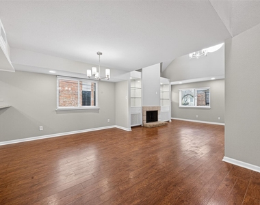 1114 Augusta Drive - Photo Thumbnail 13
